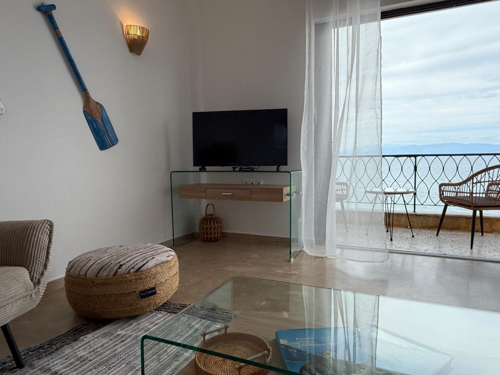 Fronte Mare - Sea Front Luxury With Private Patio