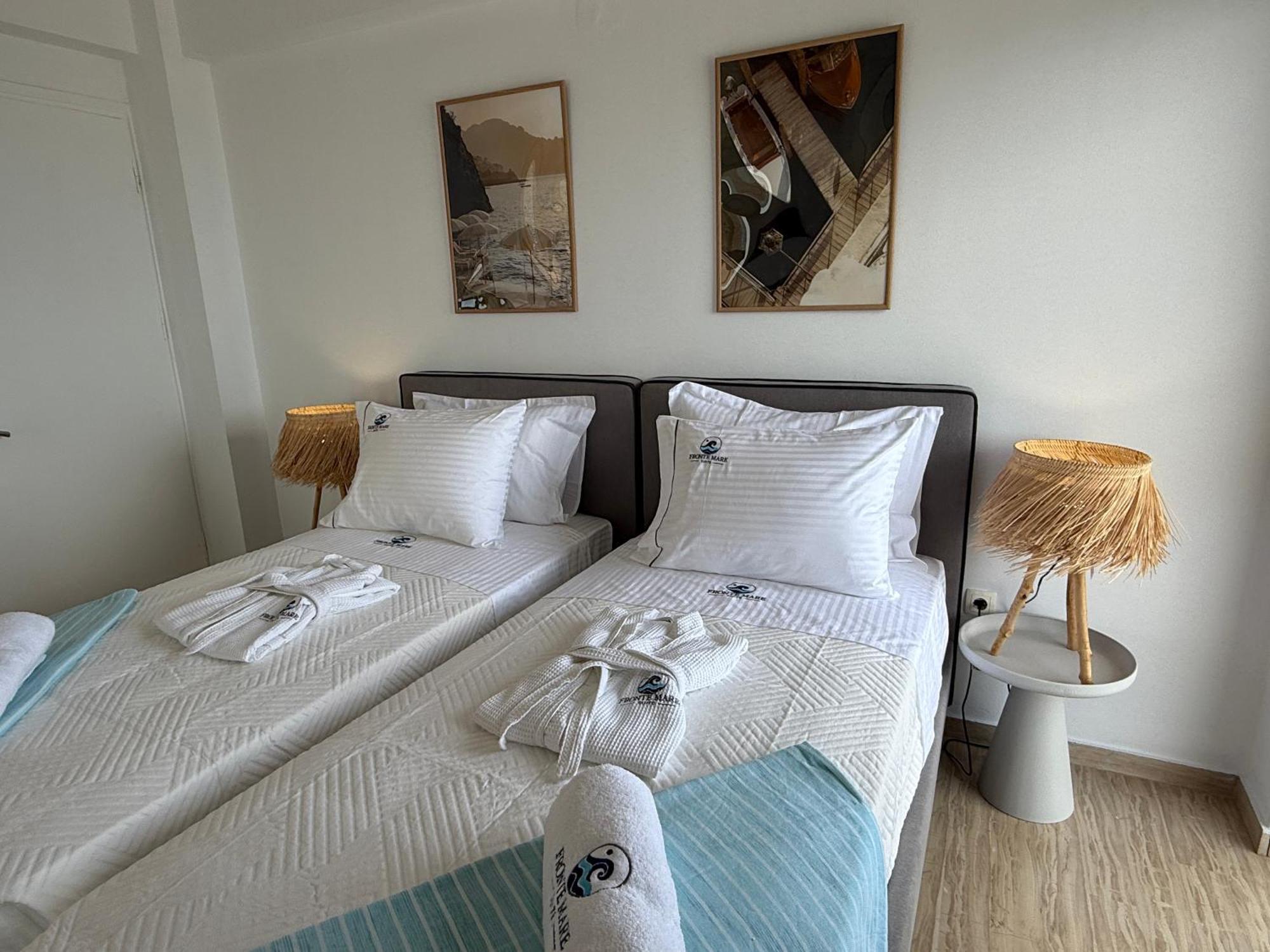 Apartment Fronte Mare - Sea Front Luxury With Private Patio *