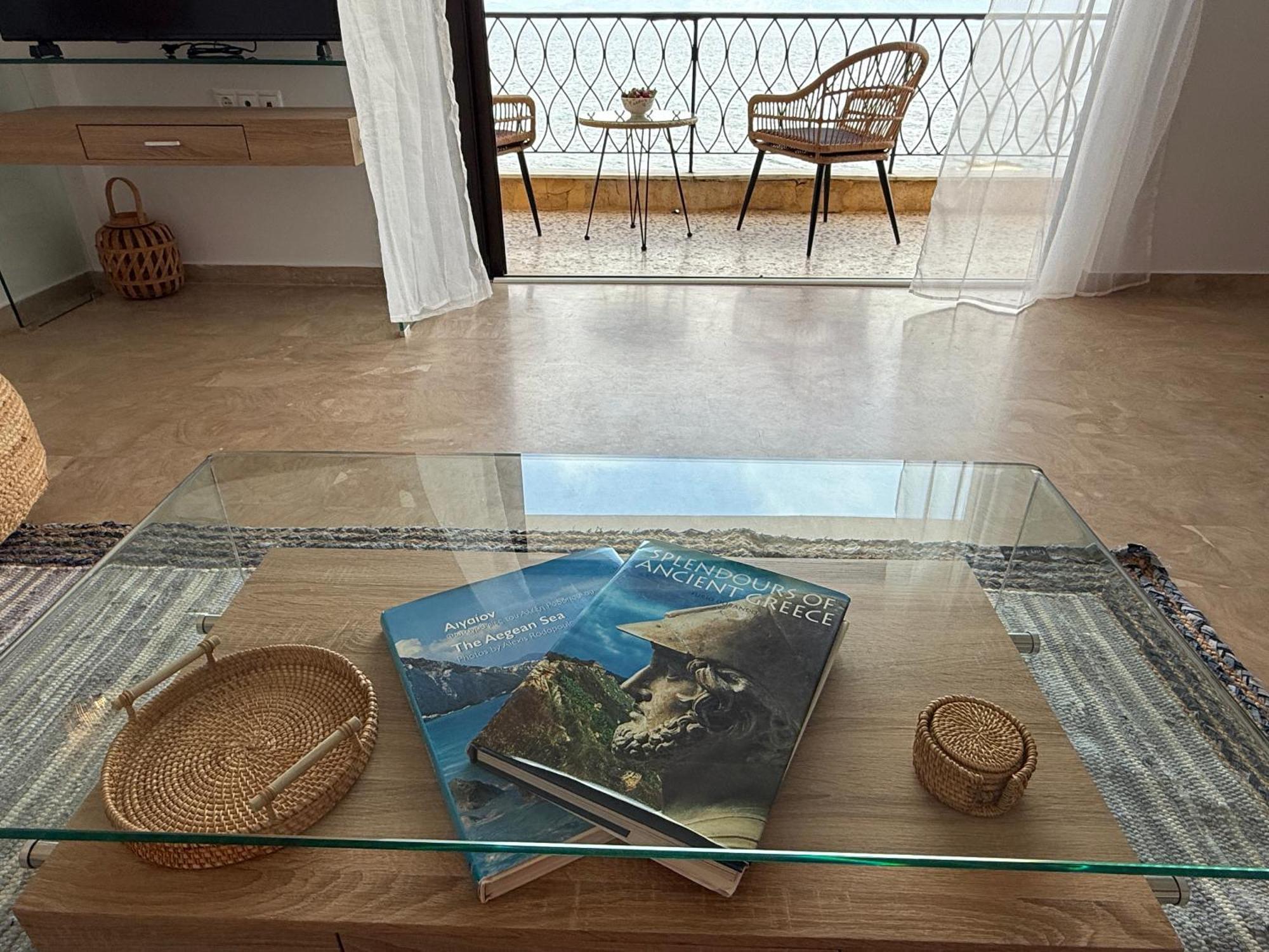 Fronte Mare - Sea Front Luxury With Private Patio Appartement